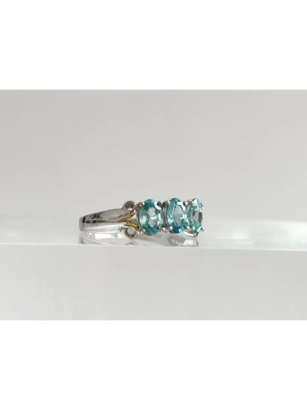Aquamarine Oval Cut Row Set Triple Swirly Sterling Silver 925 Vintage Ring sz 8